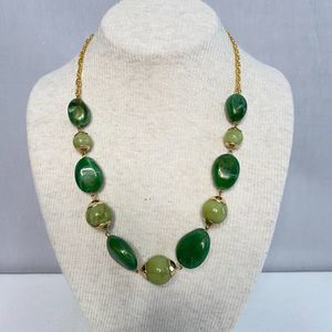 💎Matinee Necklace Shades Of Green Glass Jellybean Stones Spring Closure
